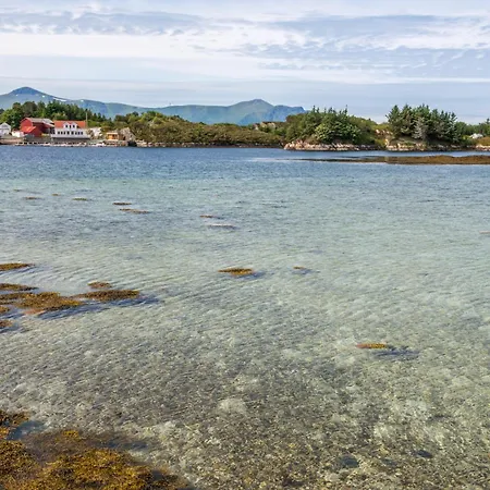 Feriehus Lysø Naturcamping Og Rorbuer AVEROY